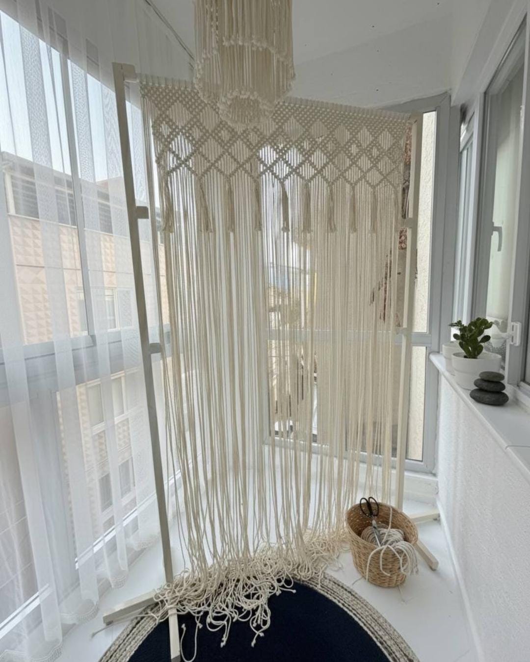 El Yapımı Geometrik Makrome Perde – Boho Kapı, Balkon ve Oda Bölücü Dekor