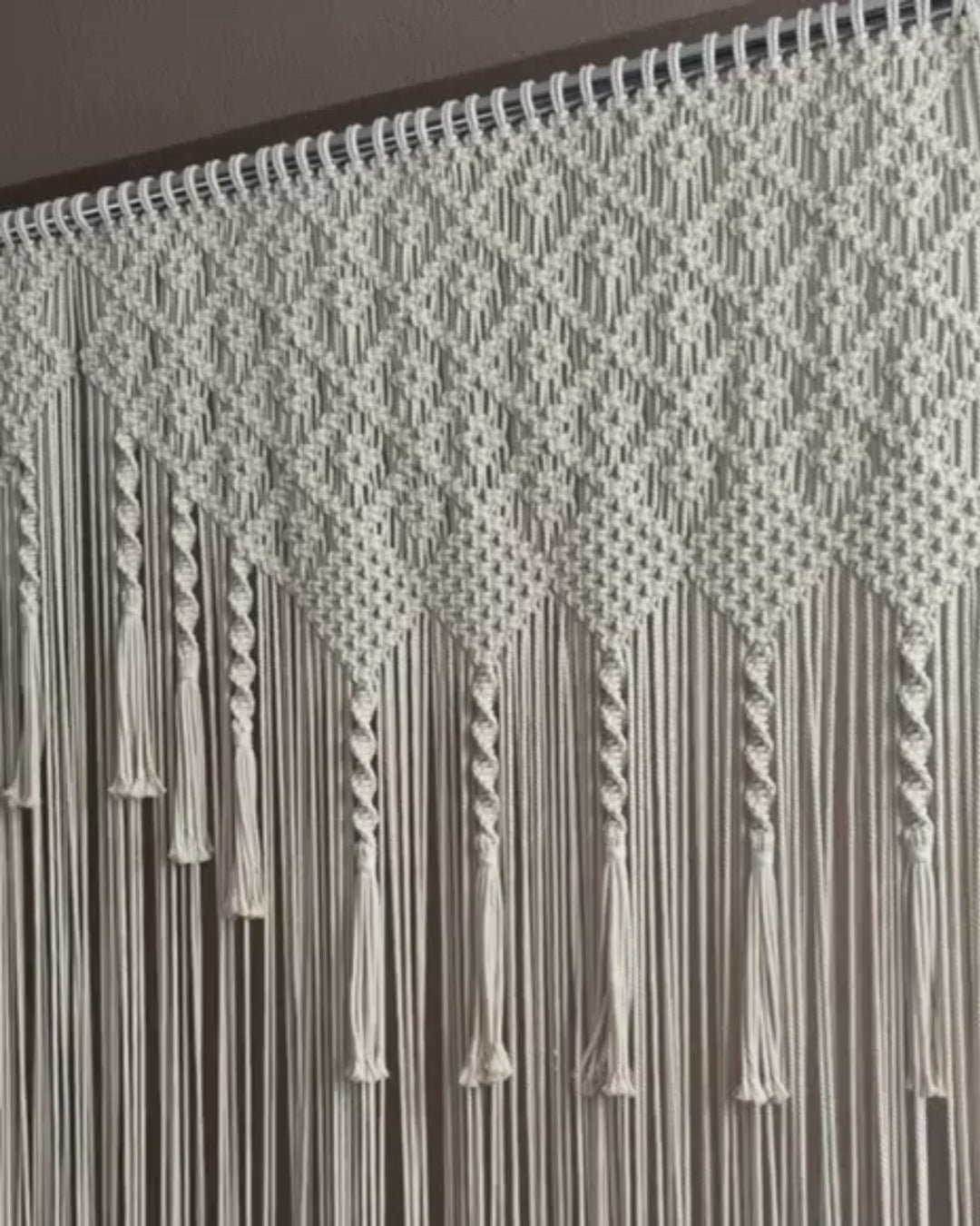 El Yapımı Yoğun Desenli Makrome Perde – Pencere, Kapı, Pergola ve Oda Bölücü Dekoru