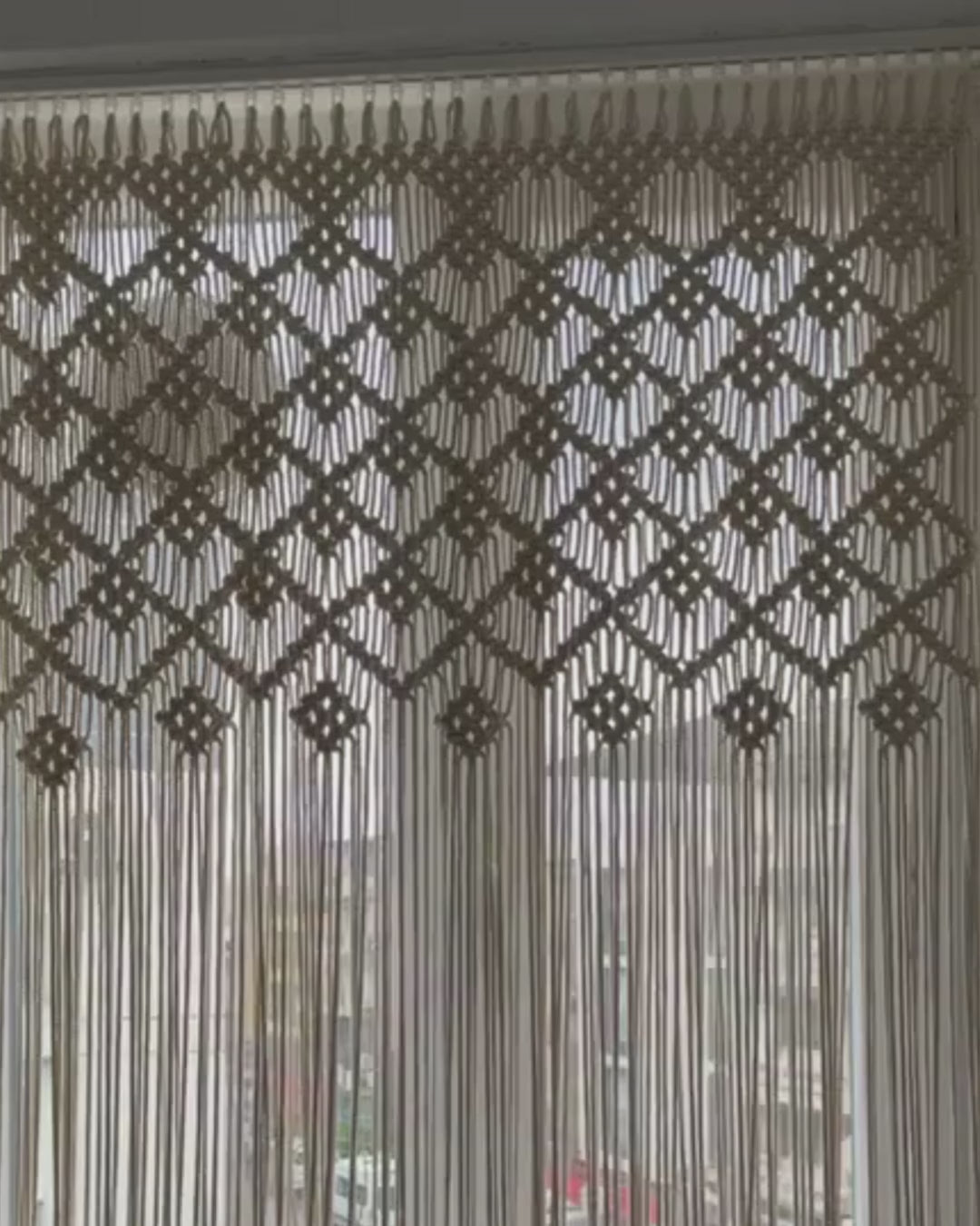El Yapımı Geometrik Makrome Perde – Pencere, Çamaşır Alanı ve Dekoratif Geçişler İçin